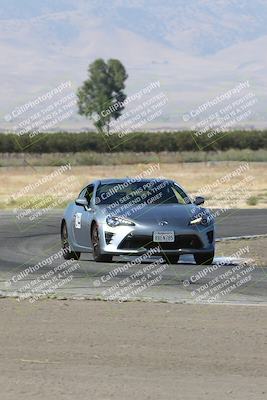 media/Sep-15-2024-Speed Ventures (Sun) [[7a54f7ed2f]]/Yellow Group/Session 1 (Outside Grapevine)/